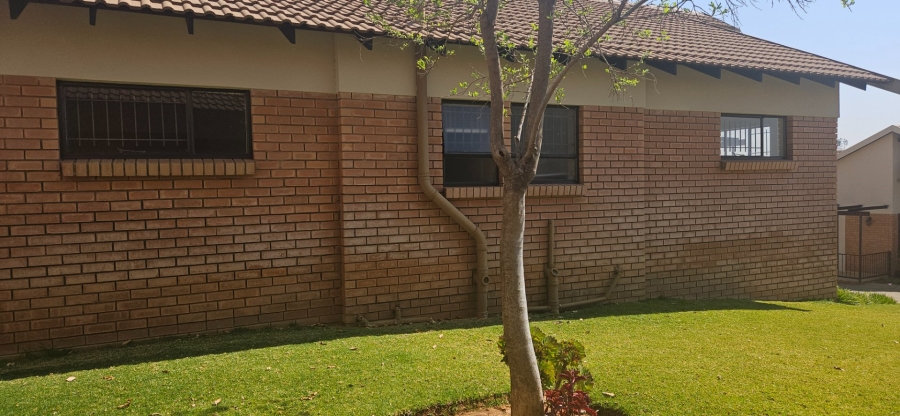 2 Bedroom Property for Sale in Langenhovenpark Free State